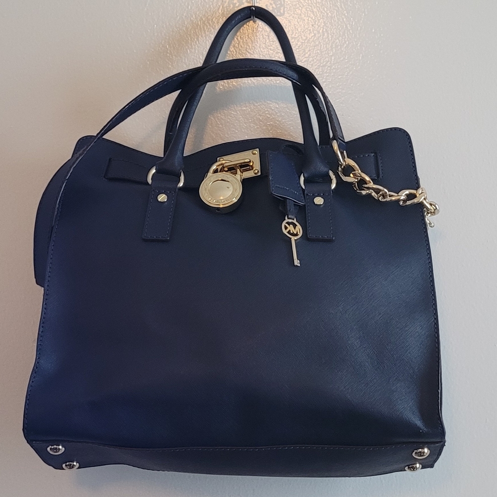 Elegant Michael Kors Navy Blue Handbag